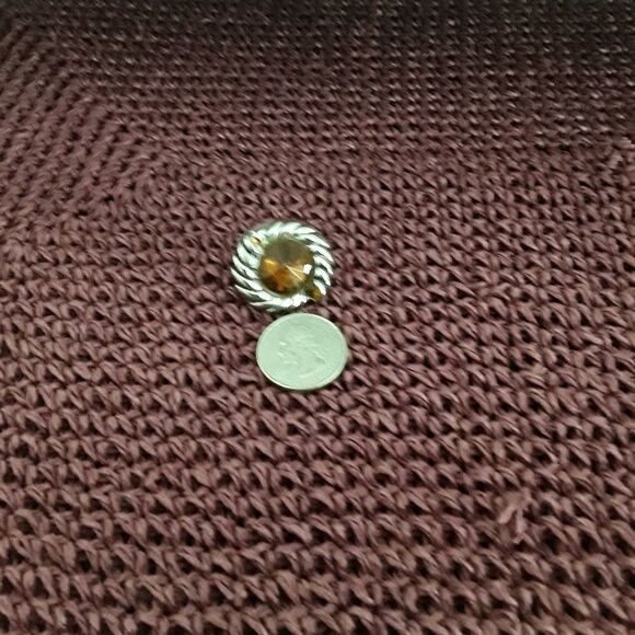 Elegant Vintage Clip-On Earrings | Gold & Silver Tones | Faceted Gemstone Center - Picture 4 of 4